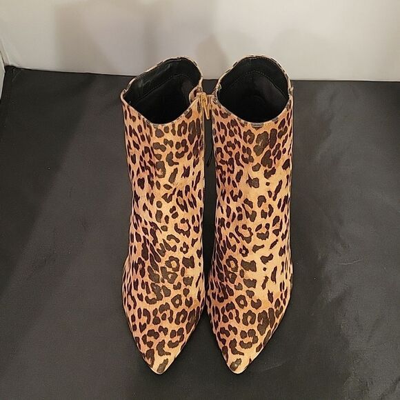 BRAND NEW EXPRESS LEOPARD PRINT SUEDE POINTED TOE WOMEN"S BOOT - Picture 2 of 16